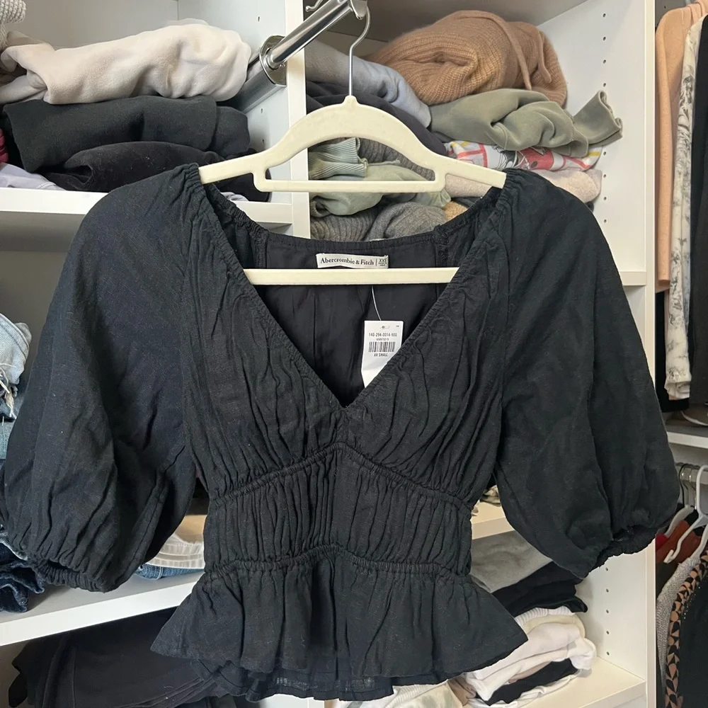 Abercrombie & Fitch Short-Sleeve Linen-Blend Babydoll Top - Picture 1 of 5